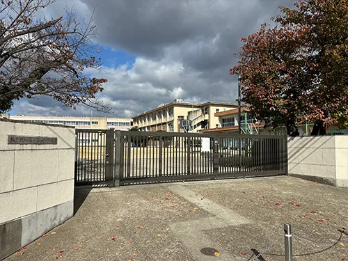 殿山第一小学校