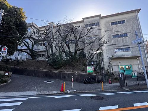 上野小学校